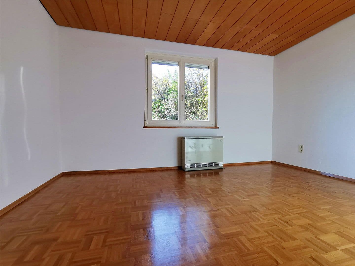 Prenájom bytu 3-izbový 65 m², Tübingen, Bádensko-Wurttembersko Prenájom bytu 3-izbový 65 m², Tübingen, Bádensko-Wurttembersko