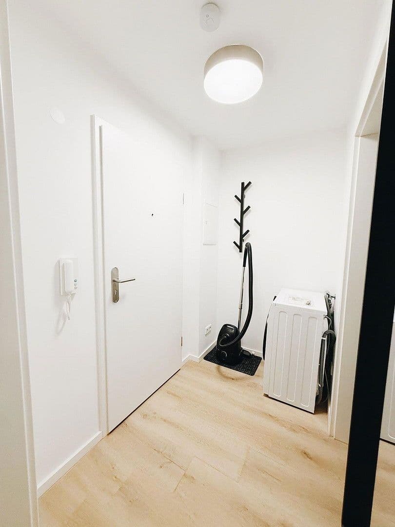 Prenájom bytu 1-izbový 35 m², Königswieser Straße 1, München, Bavorsko Prenájom bytu 1-izbový 35 m², Königswieser Straße 1, München, Bavorsko