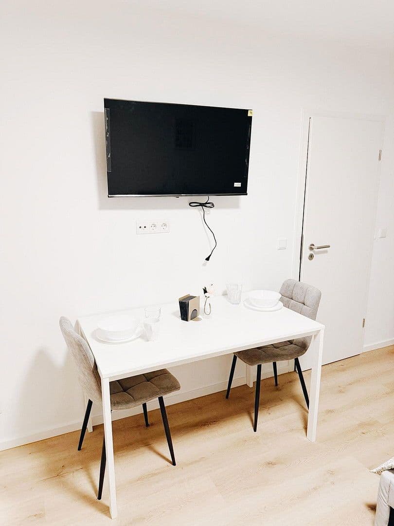 Prenájom bytu 1-izbový 35 m², Königswieser Straße 1, München, Bavorsko Prenájom bytu 1-izbový 35 m², Königswieser Straße 1, München, Bavorsko