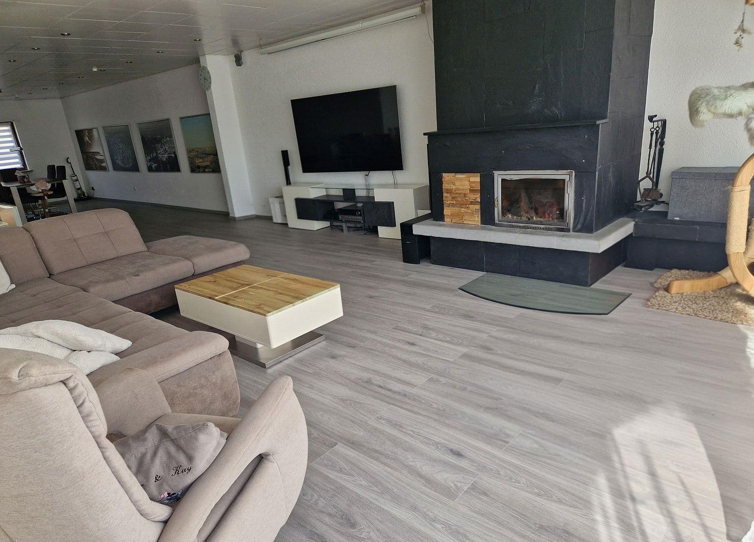 Predaj domu 155 m², pozemek 650 m², Große Rheinstraße 11, Philippsburg, Bádensko-Wurttembersko Predaj domu 155 m², pozemek 650 m², Große Rheinstraße 11, Philippsburg, Bádensko-Wurttembersko