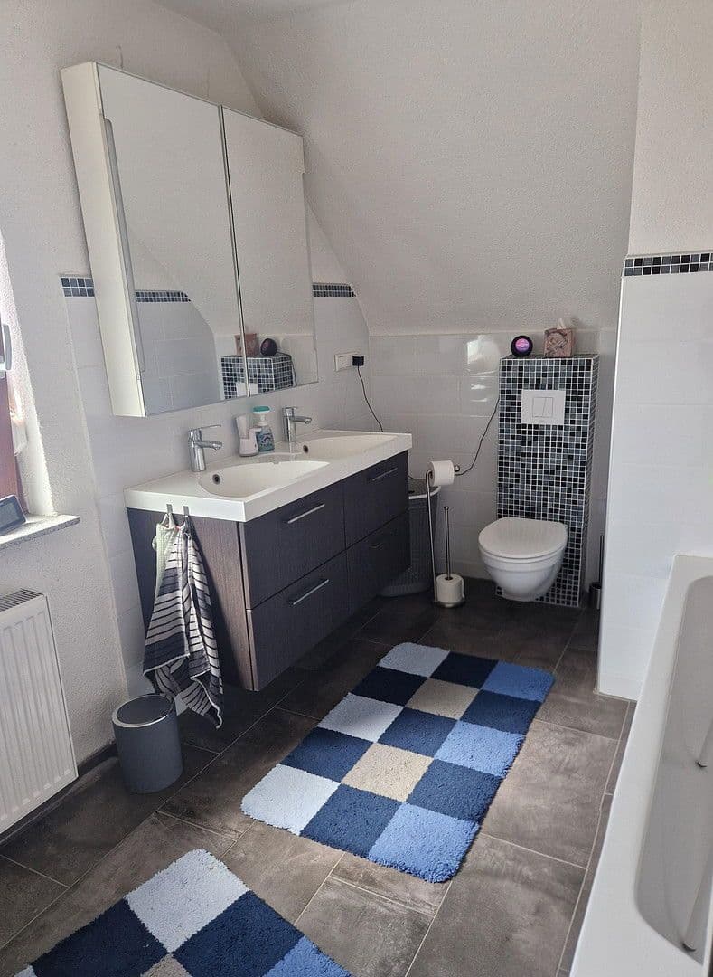 Predaj domu 155 m², pozemek 650 m², Große Rheinstraße 11, Philippsburg, Bádensko-Wurttembersko Predaj domu 155 m², pozemek 650 m², Große Rheinstraße 11, Philippsburg, Bádensko-Wurttembersko