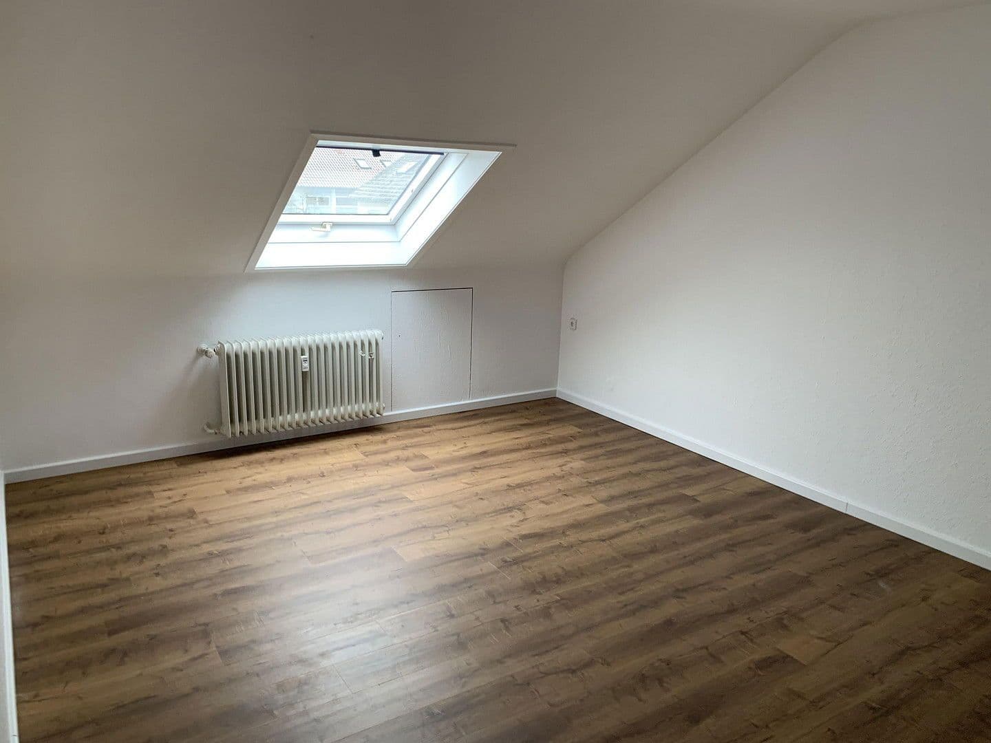 Prenájom bytu 3-izbový 64 m², Filderstadt, Bádensko-Wurttembersko Prenájom bytu 3-izbový 64 m², Filderstadt, Bádensko-Wurttembersko