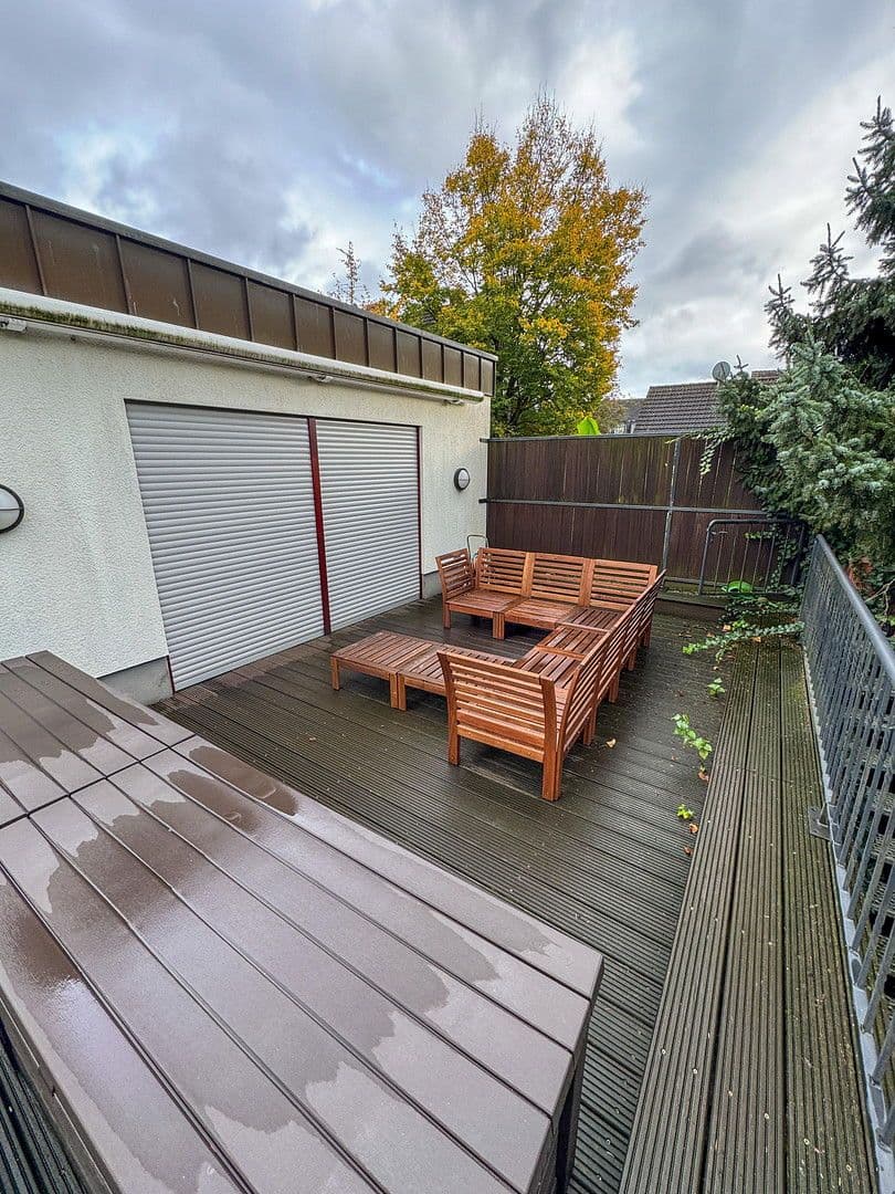 Predaj domu 273 m², pozemek 1.278 m², Oberhausen, Severné Porýnie - Westfálsko Predaj domu 273 m², pozemek 1.278 m², Oberhausen, Severné Porýnie - Westfálsko