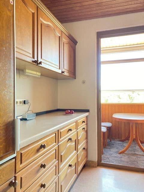 Prenájom bytu 3-izbový 75 m², Stuttgart, Bádensko-Wurttembersko Prenájom bytu 3-izbový 75 m², Stuttgart, Bádensko-Wurttembersko