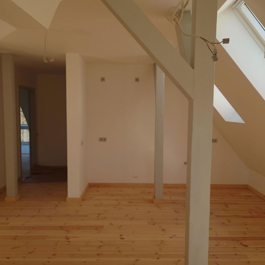 Prenájom bytu 3-izbový 87 m², Berliner Str. 27, Buckow, Brandenbursko Prenájom bytu 3-izbový 87 m², Berliner Str. 27, Buckow, Brandenbursko