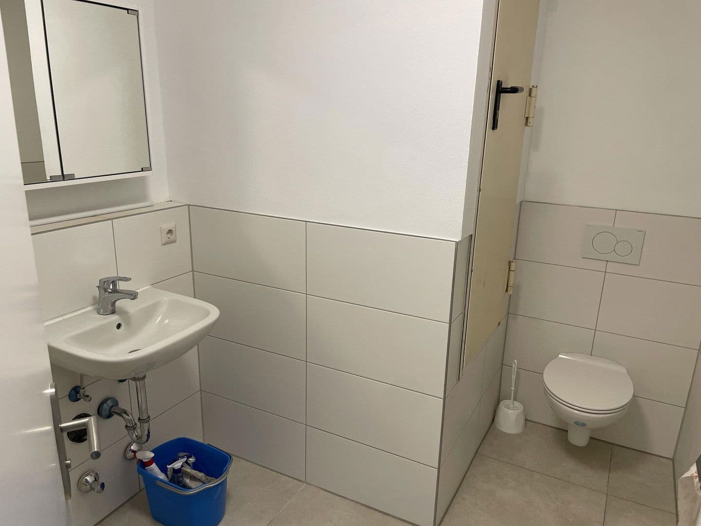 Prenájom bytu 4-izbový 168 m², Max-Planck-Straße 17, Unterschleißheim, Bavorsko Prenájom bytu 4-izbový 168 m², Max-Planck-Straße 17, Unterschleißheim, Bavorsko