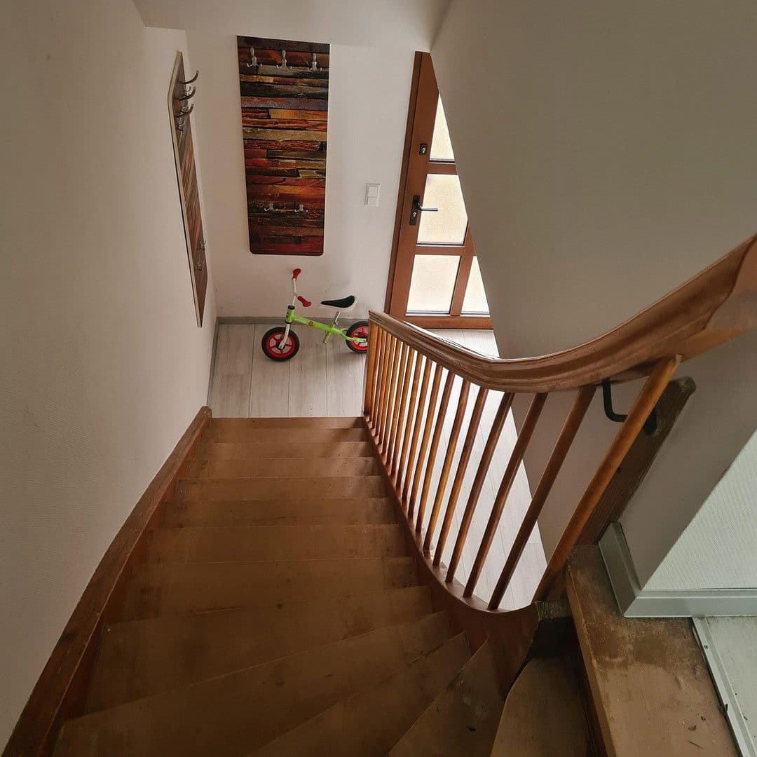 Predaj domu 90 m², pozemek 197 m², Hauffstraße 48/1, Pfullingen, Bádensko-Wurttembersko Predaj domu 90 m², pozemek 197 m², Hauffstraße 48/1, Pfullingen, Bádensko-Wurttembersko