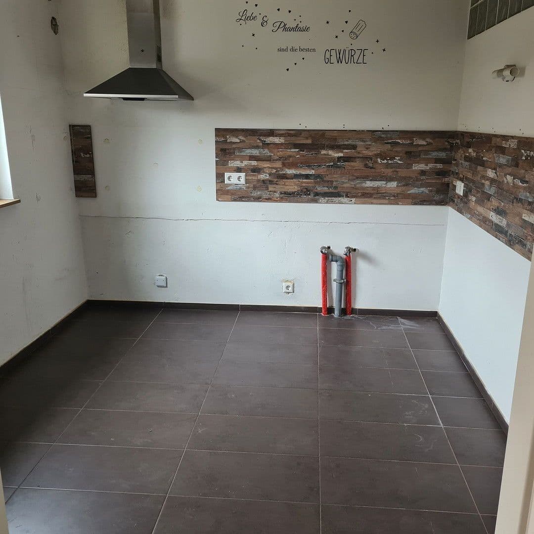 Predaj domu 90 m², pozemek 197 m², Hauffstraße 48/1, Pfullingen, Bádensko-Wurttembersko Predaj domu 90 m², pozemek 197 m², Hauffstraße 48/1, Pfullingen, Bádensko-Wurttembersko