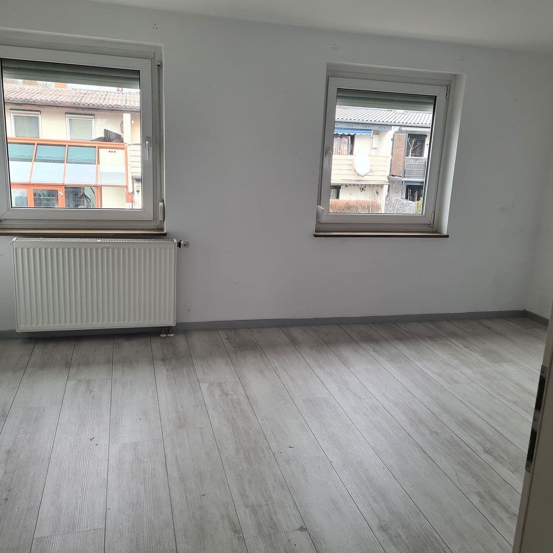 Predaj domu 90 m², pozemek 197 m², Hauffstraße 48/1, Pfullingen, Bádensko-Wurttembersko Predaj domu 90 m², pozemek 197 m², Hauffstraße 48/1, Pfullingen, Bádensko-Wurttembersko