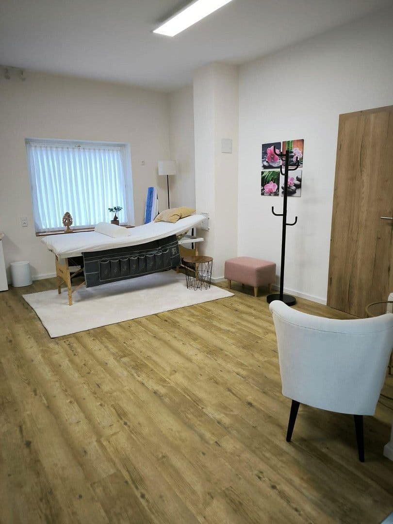 Prenájom kancelárie 70 m², Ruhpolding, Bavorsko Prenájom kancelárie 70 m², Ruhpolding, Bavorsko