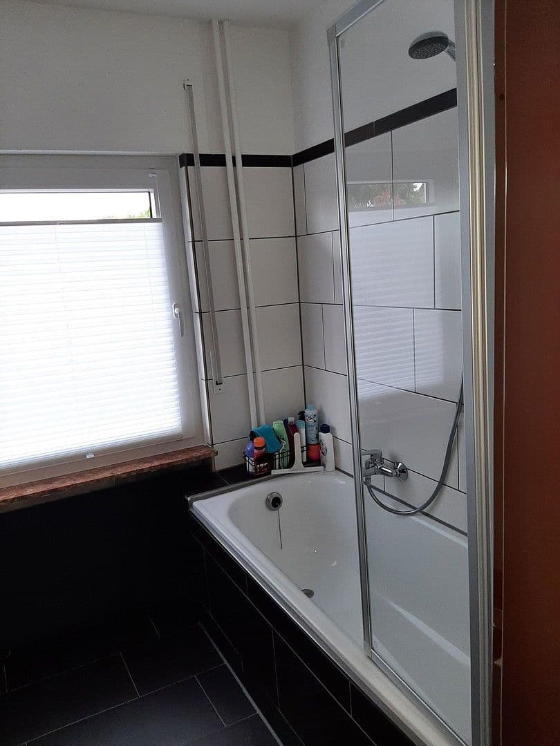 Prenájom bytu 2-izbový 63 m², Maarweg 40, Weilerswist, Severné Porýnie - Westfálsko Prenájom bytu 2-izbový 63 m², Maarweg 40, Weilerswist, Severné Porýnie - Westfálsko