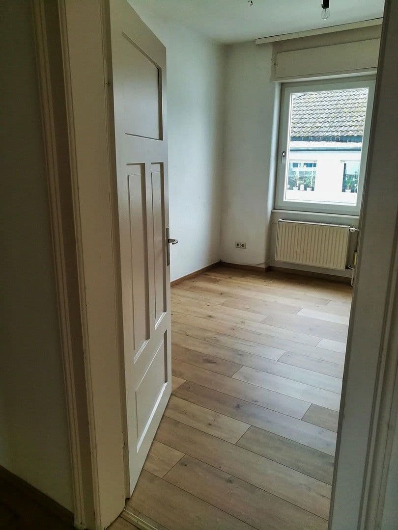 Prenájom bytu 2-izbový 52 m², Frankfurt/M.-Nied, Hesensko Prenájom bytu 2-izbový 52 m², Frankfurt/M.-Nied, Hesensko