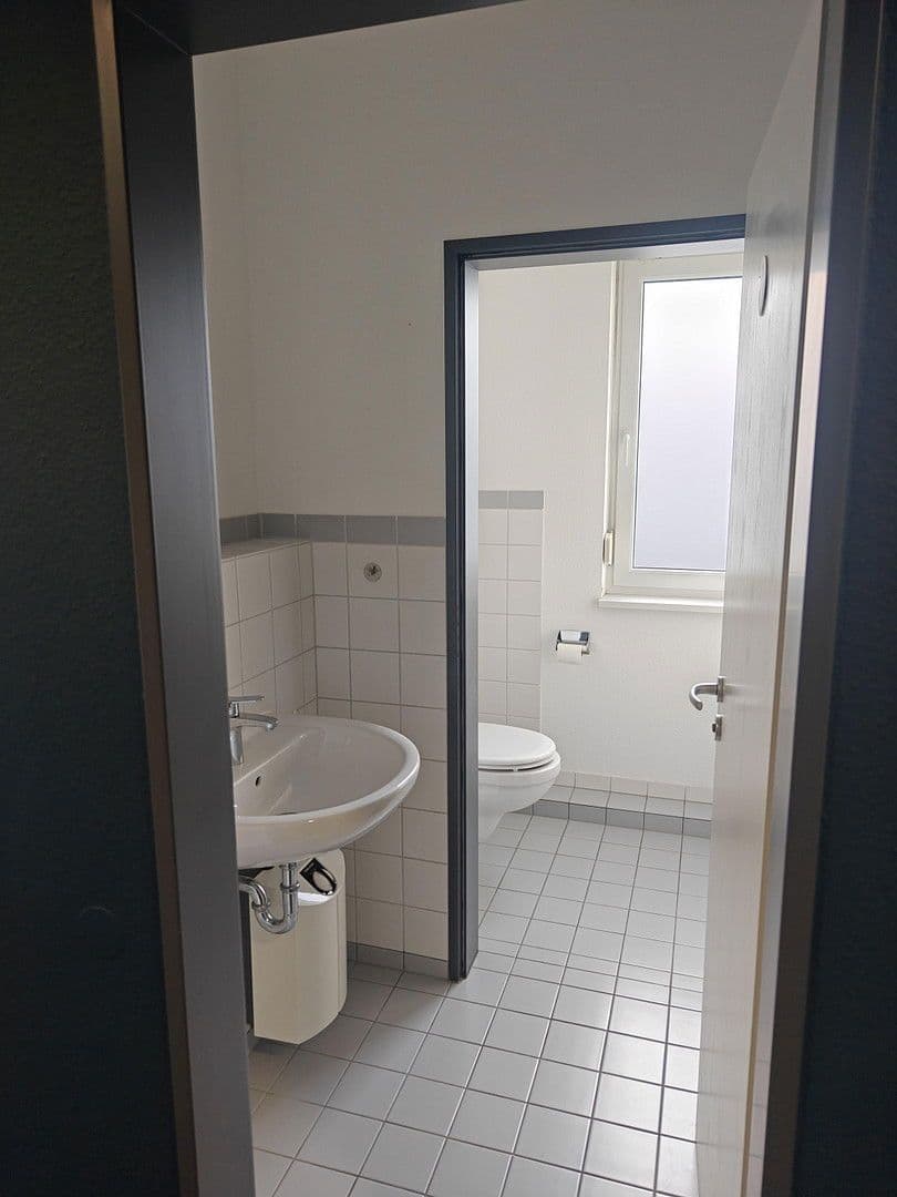 Prenájom kancelárie 160 m², Marc-Chagall-Str. 49, Mainz, Porýnie-Falcko Prenájom kancelárie 160 m², Marc-Chagall-Str. 49, Mainz, Porýnie-Falcko