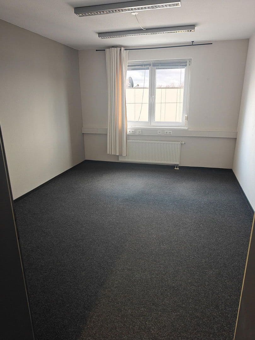 Prenájom kancelárie 160 m², Marc-Chagall-Str. 49, Mainz, Porýnie-Falcko Prenájom kancelárie 160 m², Marc-Chagall-Str. 49, Mainz, Porýnie-Falcko