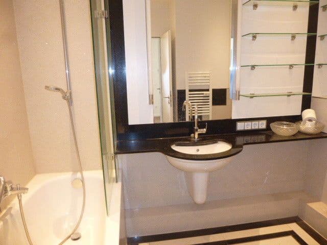 Prenájom bytu 4-izbový 100 m², Blumenstr. 28, Mönchengladbach, Severné Porýnie - Westfálsko Prenájom bytu 4-izbový 100 m², Blumenstr. 28, Mönchengladbach, Severné Porýnie - Westfálsko