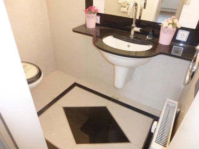 Prenájom bytu 4-izbový 100 m², Blumenstr. 28, Mönchengladbach, Severné Porýnie - Westfálsko Prenájom bytu 4-izbový 100 m², Blumenstr. 28, Mönchengladbach, Severné Porýnie - Westfálsko