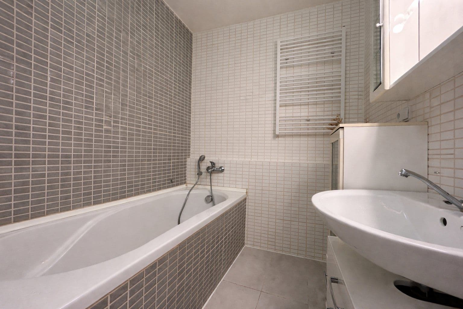 Prenájom bytu 3-izbový 87 m², Točitá, Praha, Praha Prenájom bytu 3-izbový 87 m², Točitá, Praha, Praha