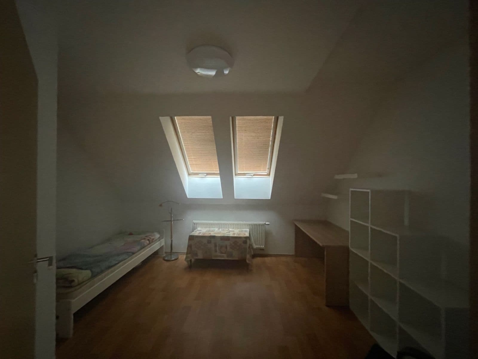 Prenájom bytu 5-izbový 120 m², Neveklov, Středočeský kraj Prenájom bytu 5-izbový 120 m², Neveklov, Středočeský kraj