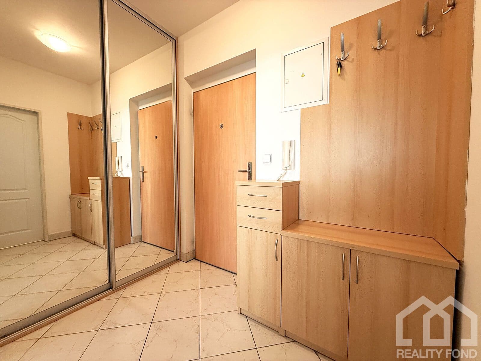 Prenájom bytu 2-izbový 43 m², Přípotoční, Praha, Praha Prenájom bytu 2-izbový 43 m², Přípotoční, Praha, Praha