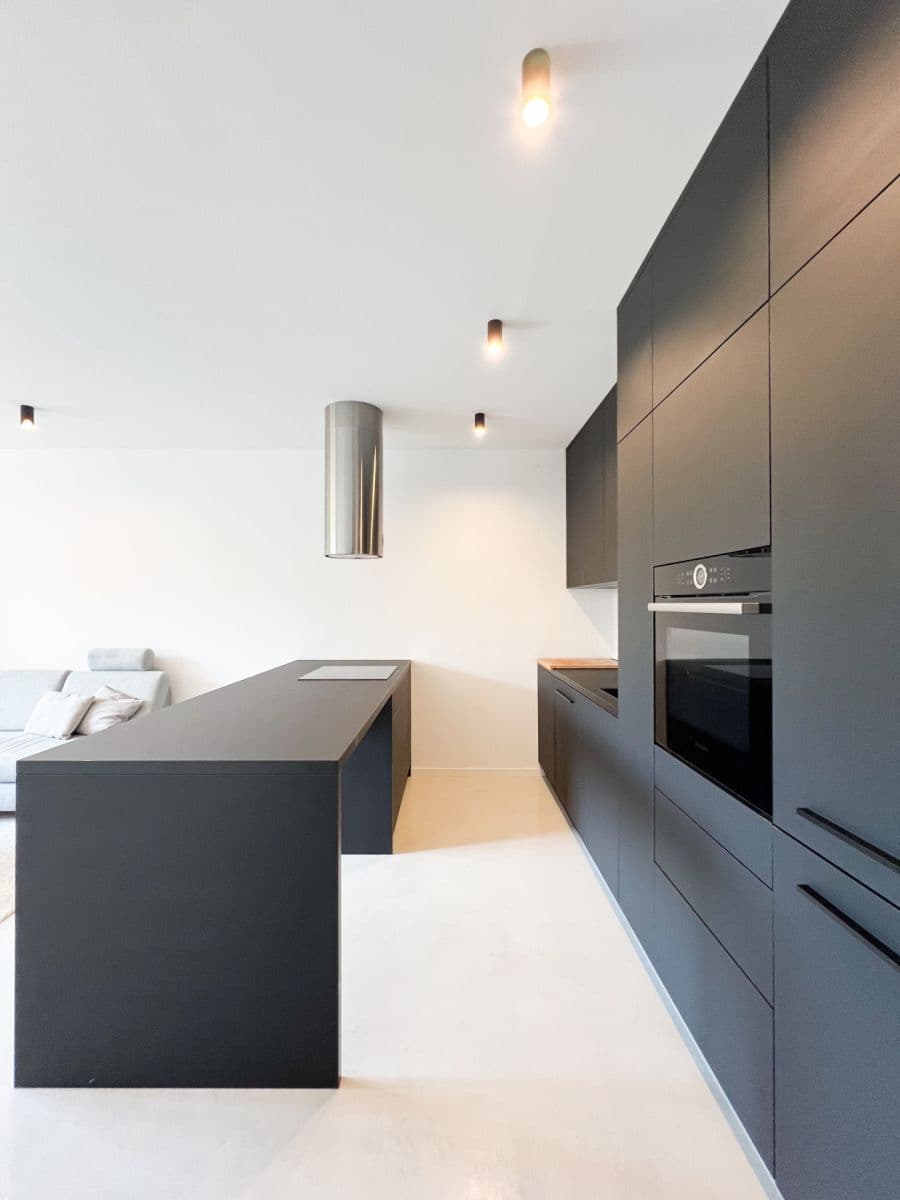 Prenájom bytu 3-izbový 55 m², Angolská, Praha, Praha Prenájom bytu 3-izbový 55 m², Angolská, Praha, Praha