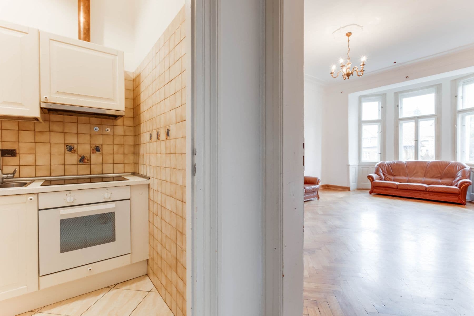 Prenájom bytu 3-izbový 83 m², Ruská, Praha, Praha Prenájom bytu 3-izbový 83 m², Ruská, Praha, Praha