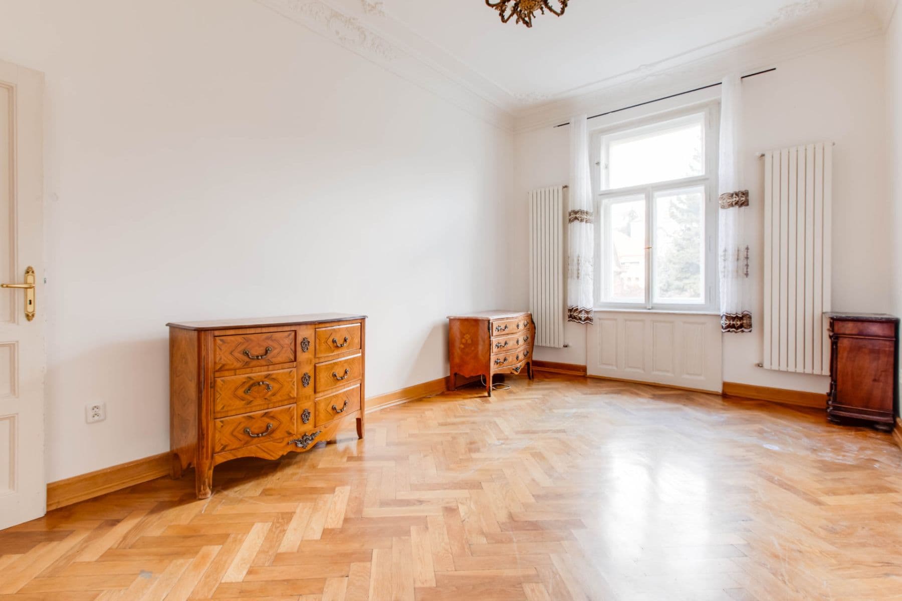 Prenájom bytu 3-izbový 83 m², Ruská, Praha, Praha Prenájom bytu 3-izbový 83 m², Ruská, Praha, Praha