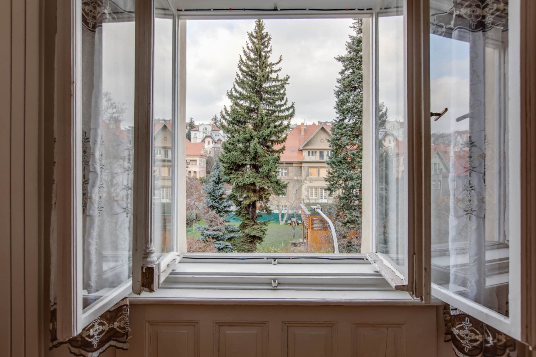 Prenájom bytu 3-izbový 83 m², Ruská, Praha, Praha Prenájom bytu 3-izbový 83 m², Ruská, Praha, Praha