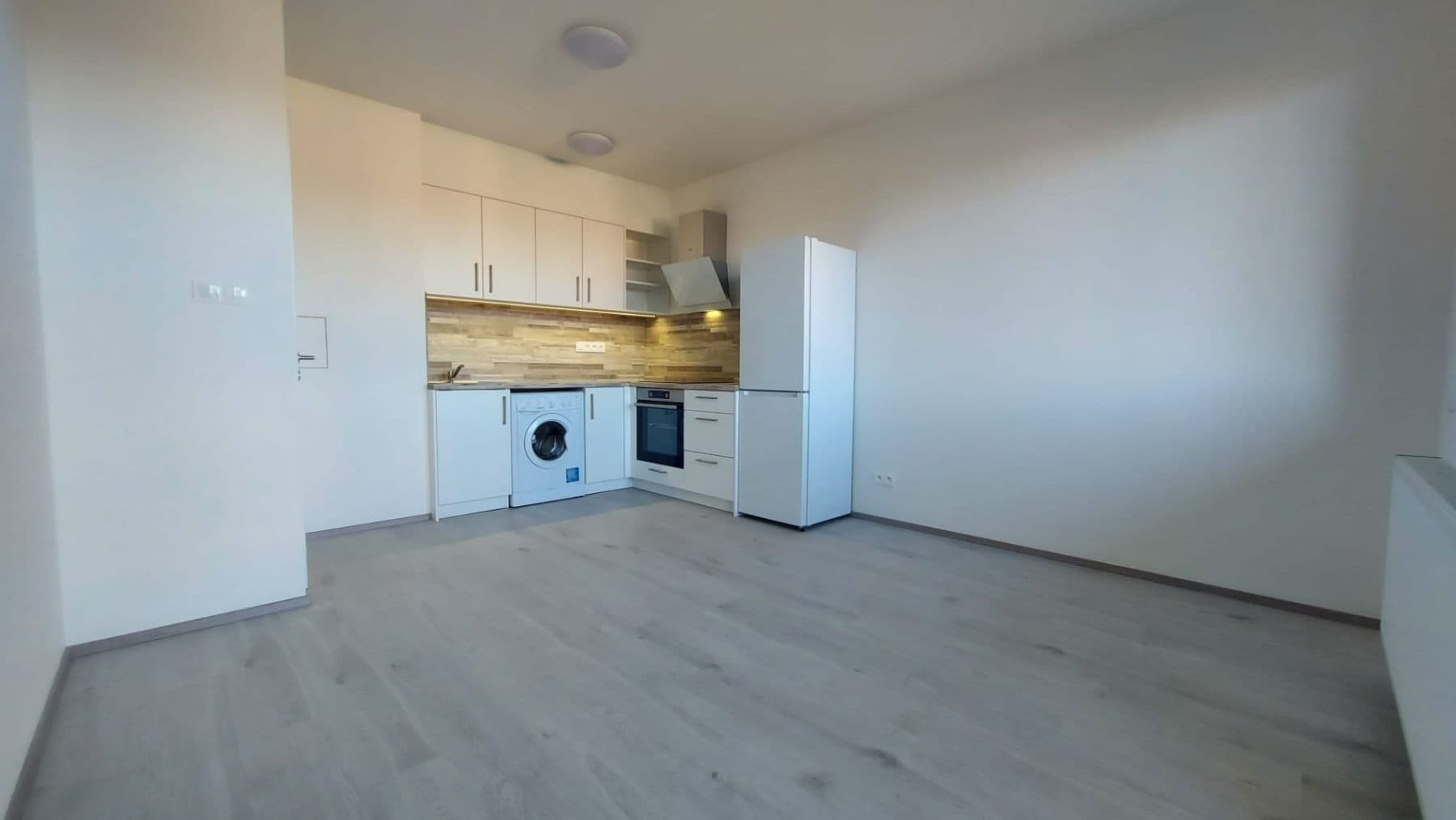 Prenájom bytu 2-izbový 36 m², Karla Čapka, Unhošť, Středočeský kraj Prenájom bytu 2-izbový 36 m², Karla Čapka, Unhošť, Středočeský kraj