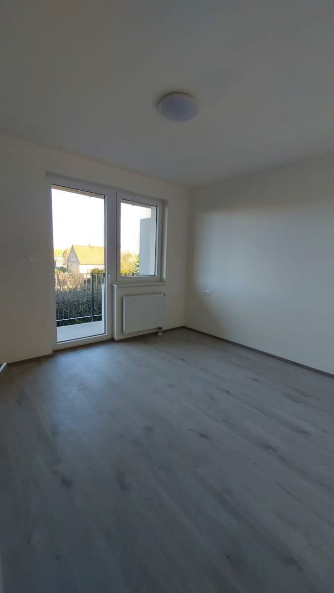 Prenájom bytu 2-izbový 36 m², Karla Čapka, Unhošť, Středočeský kraj Prenájom bytu 2-izbový 36 m², Karla Čapka, Unhošť, Středočeský kraj