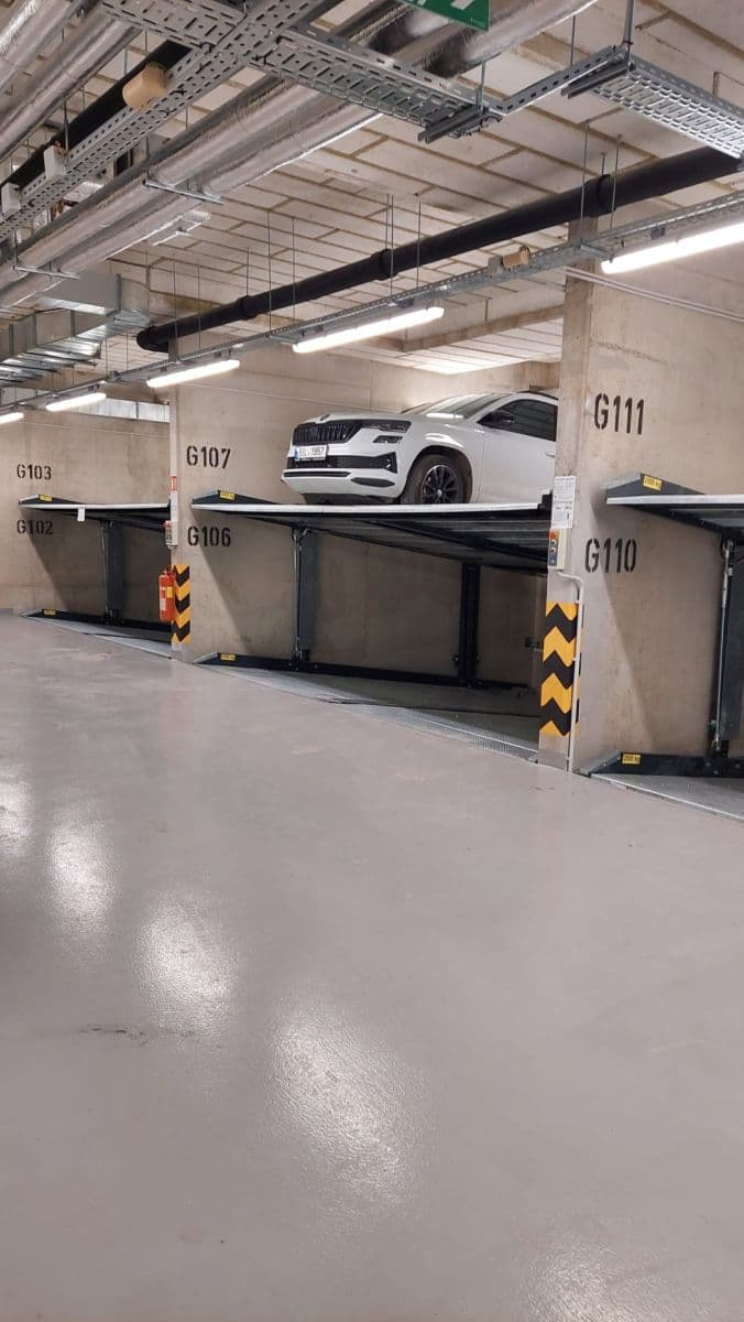 Prenájom bytu 2-izbový 36 m², Karla Čapka, Unhošť, Středočeský kraj Prenájom bytu 2-izbový 36 m², Karla Čapka, Unhošť, Středočeský kraj