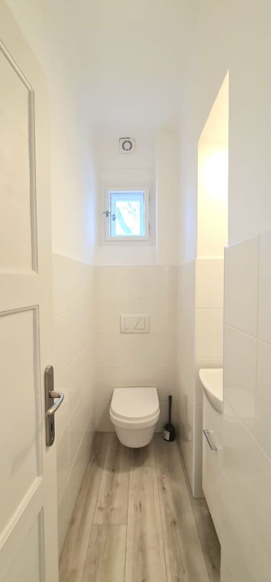 Prenájom bytu 1-izbový 39 m², Zakouřilova, Praha, Praha Prenájom bytu 1-izbový 39 m², Zakouřilova, Praha, Praha