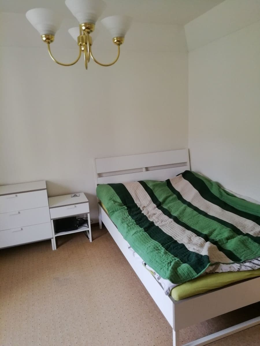 Prenájom bytu 1-izbový 45 m², Šatrova, Praha, Praha Prenájom bytu 1-izbový 45 m², Šatrova, Praha, Praha