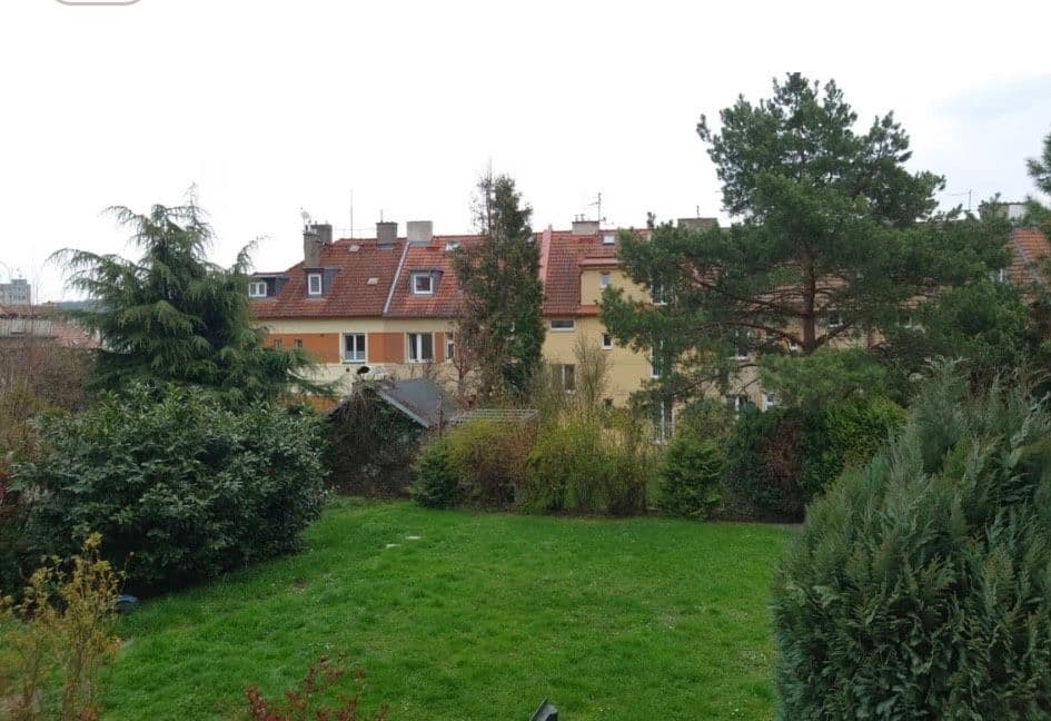 Prenájom bytu 1-izbový 20 m², V Úvalu, Praha, Praha Prenájom bytu 1-izbový 20 m², V Úvalu, Praha, Praha