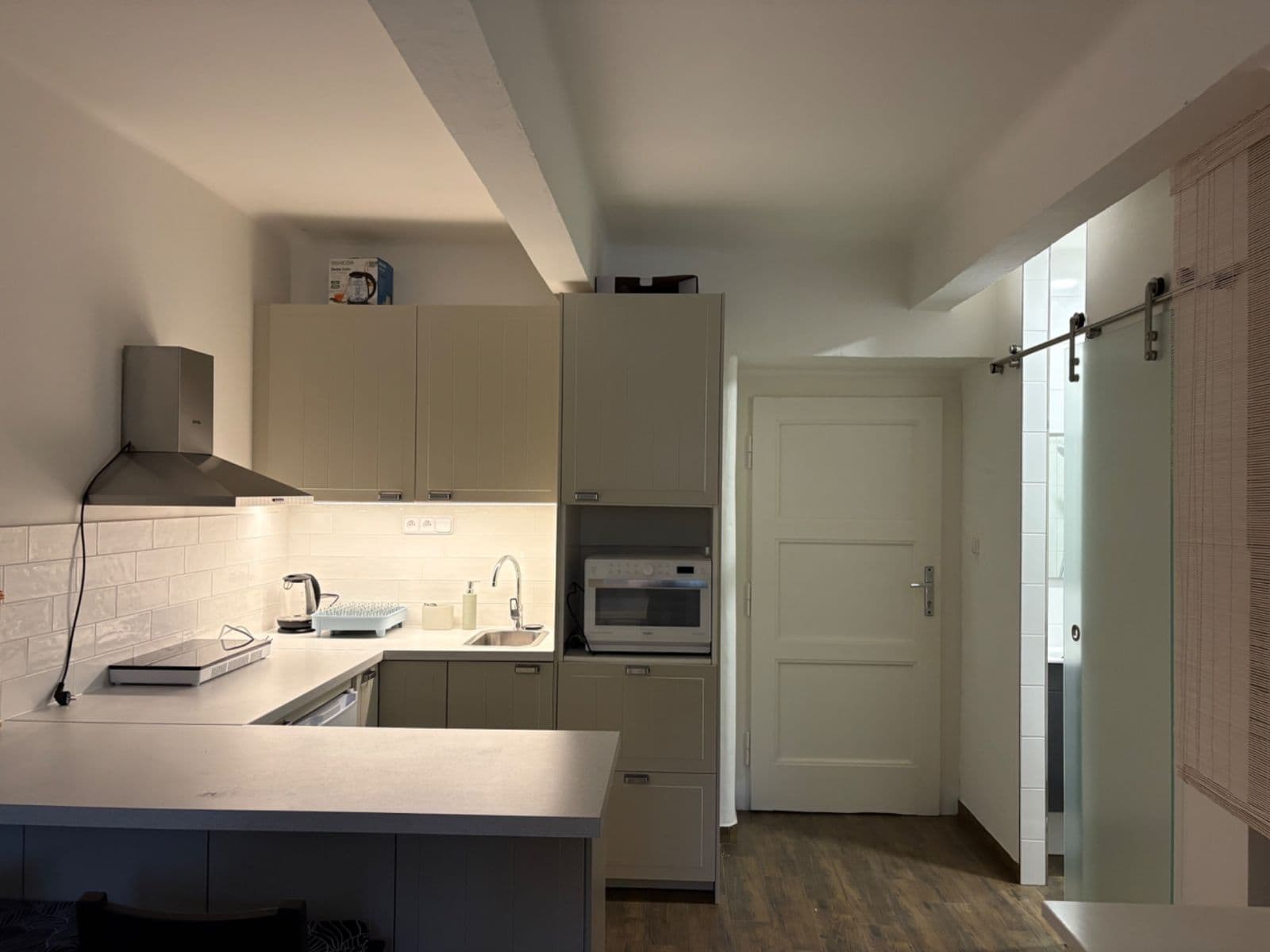 Prenájom bytu 1-izbový 20 m², V Úvalu, Praha, Praha Prenájom bytu 1-izbový 20 m², V Úvalu, Praha, Praha