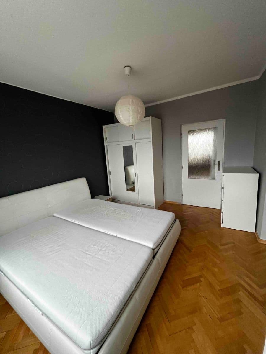 Prenájom bytu 2-izbový 56 m², Jahodová, Praha, Praha Prenájom bytu 2-izbový 56 m², Jahodová, Praha, Praha