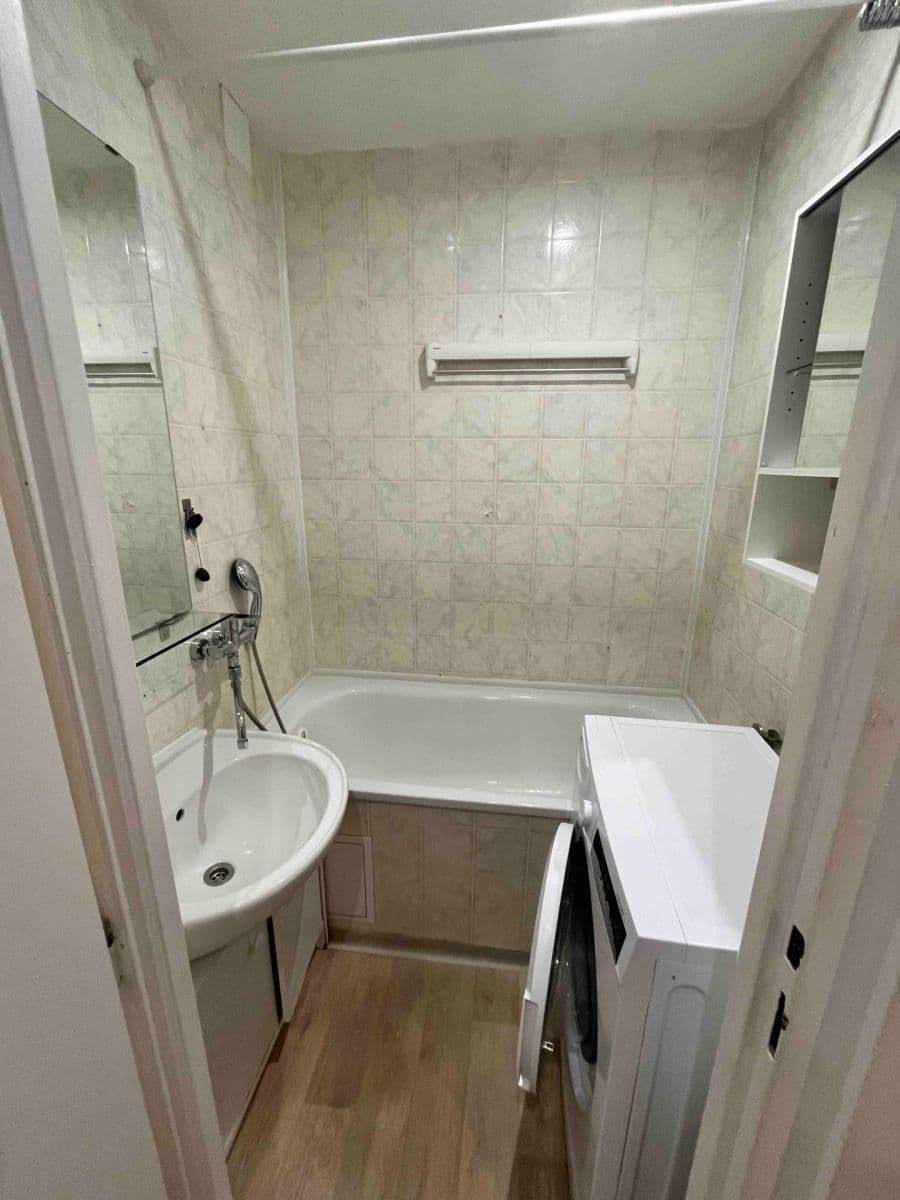 Prenájom bytu 2-izbový 56 m², Jahodová, Praha, Praha Prenájom bytu 2-izbový 56 m², Jahodová, Praha, Praha