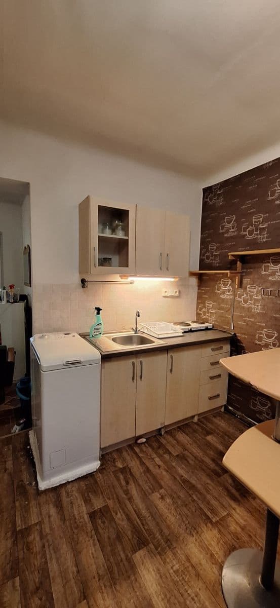 Prenájom bytu 2-izbový 48 m², Klapkova, Praha, Praha Prenájom bytu 2-izbový 48 m², Klapkova, Praha, Praha