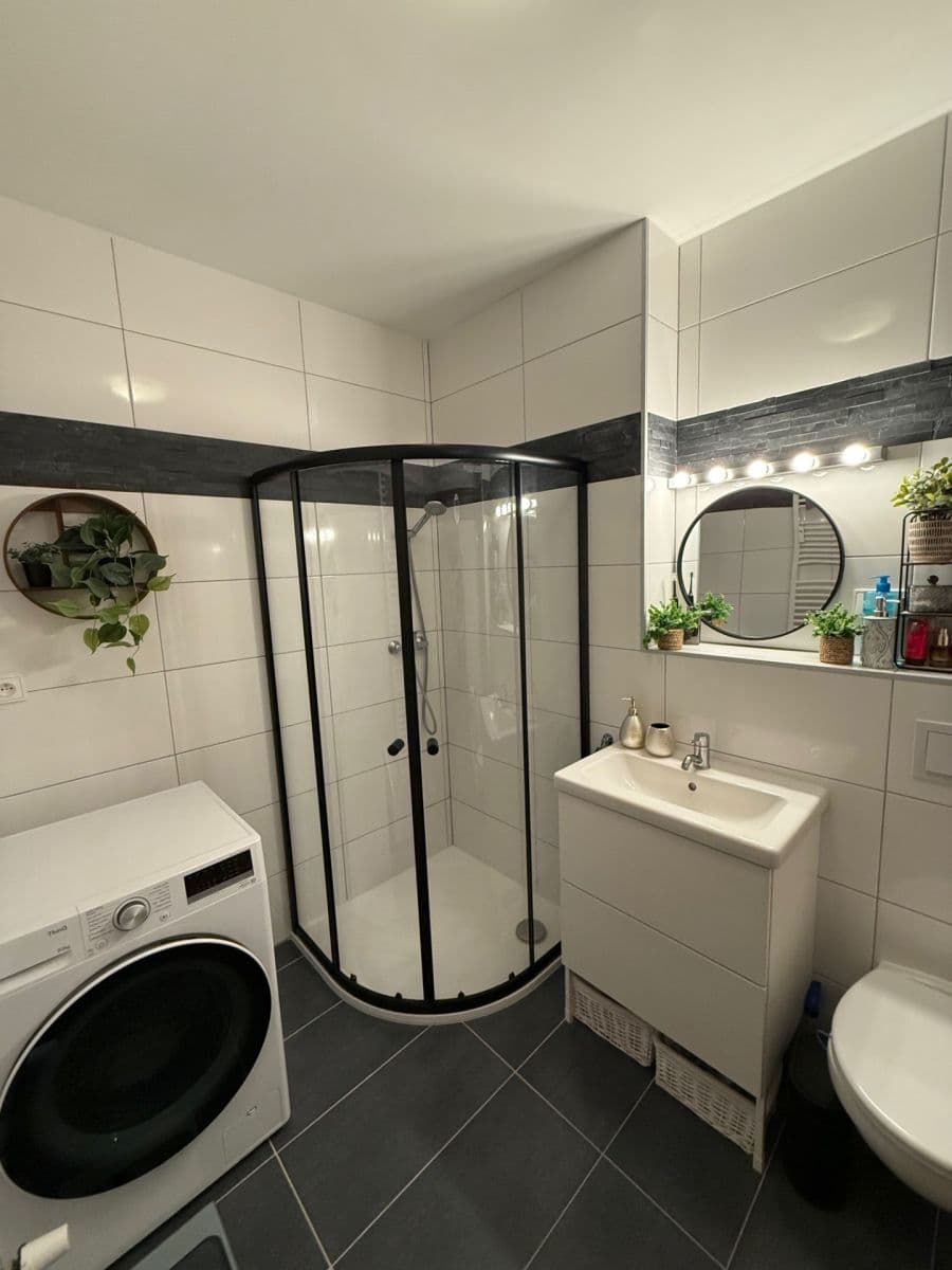 Predaj bytu 3-izbový 63 m², Višňová, Milovice, Středočeský kraj Predaj bytu 3-izbový 63 m², Višňová, Milovice, Středočeský kraj