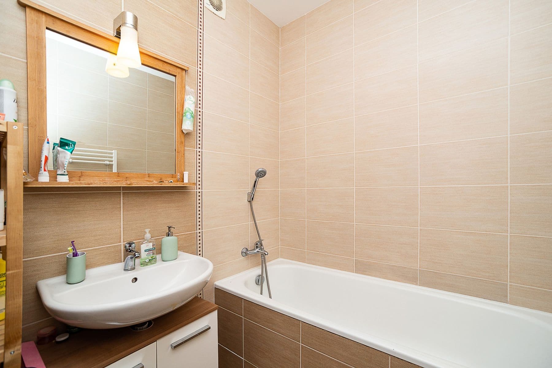 Prenájom bytu 2-izbový 51 m², Chlebovická, Praha, Praha Prenájom bytu 2-izbový 51 m², Chlebovická, Praha, Praha