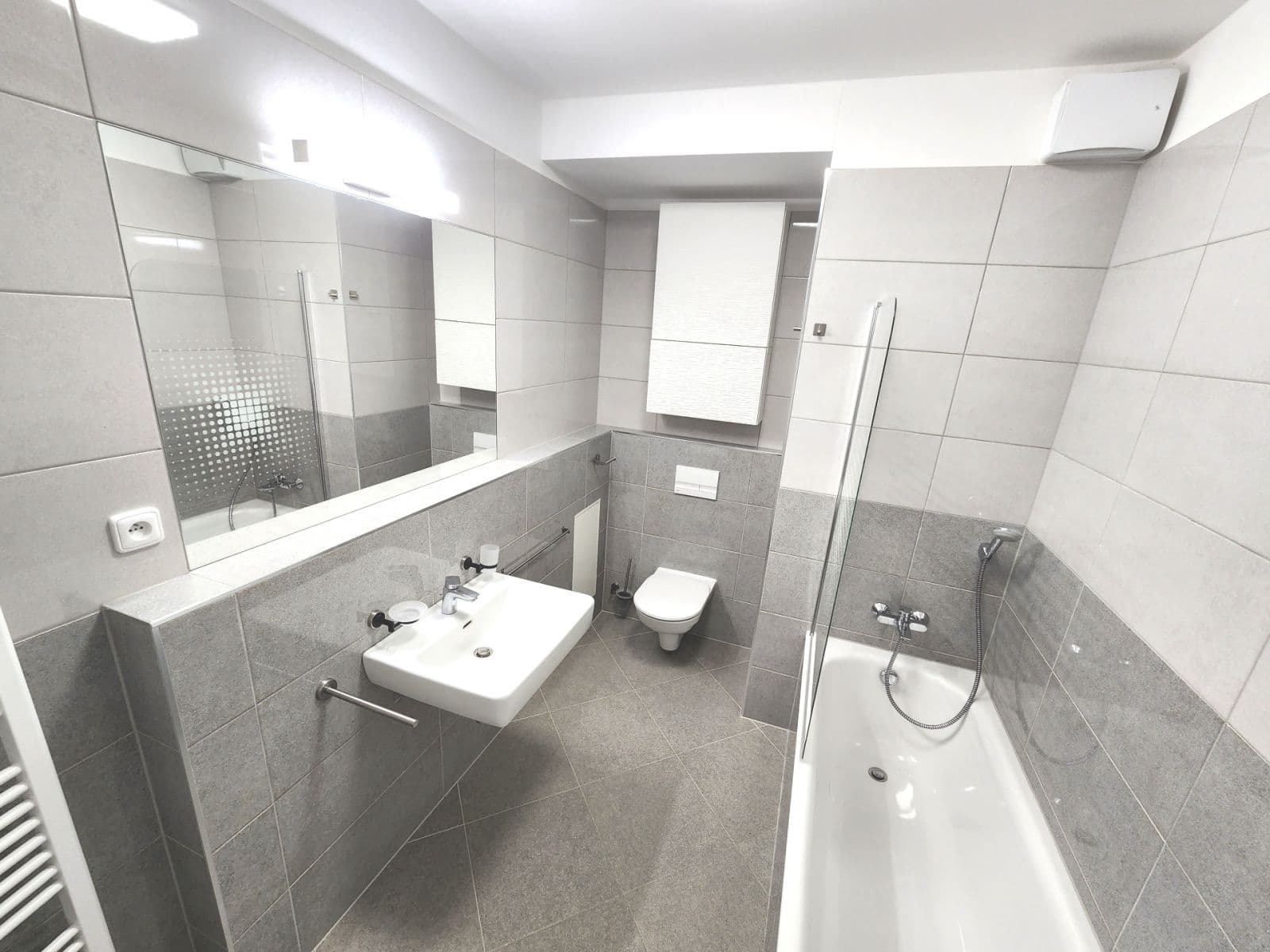 Prenájom bytu 2-izbový 43 m², Honzíkova, Praha, Praha Prenájom bytu 2-izbový 43 m², Honzíkova, Praha, Praha