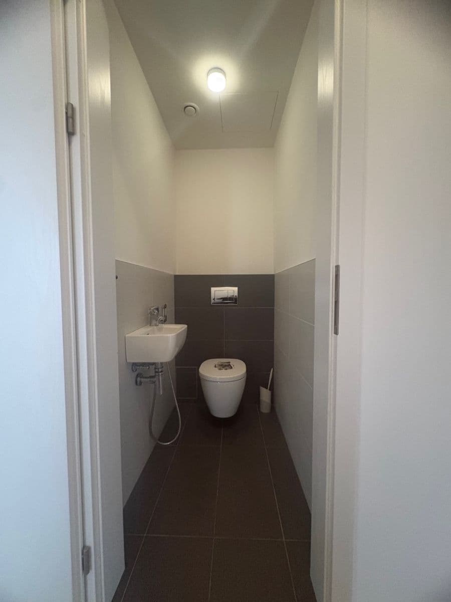 Prenájom bytu 3-izbový 79 m², Plzeňská, Praha, Praha Prenájom bytu 3-izbový 79 m², Plzeňská, Praha, Praha