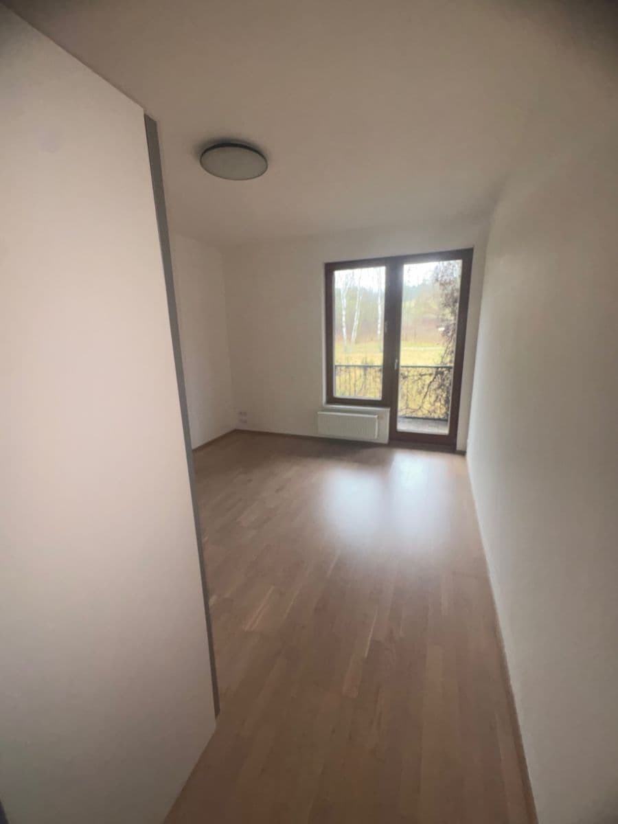 Prenájom bytu 3-izbový 79 m², Plzeňská, Praha, Praha Prenájom bytu 3-izbový 79 m², Plzeňská, Praha, Praha