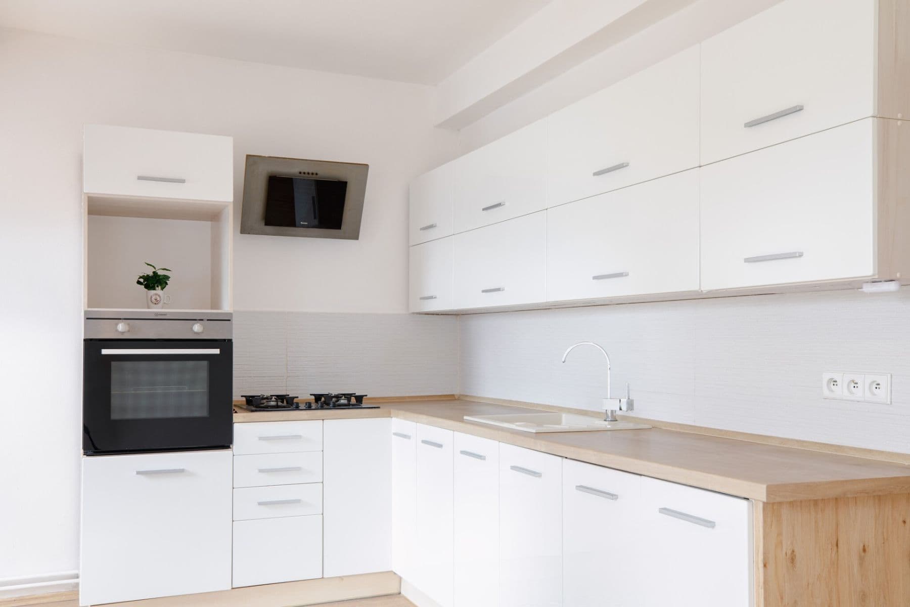 Prenájom bytu 2-izbový 59 m², Chelčického, Plzeň, Plzeňský kraj Prenájom bytu 2-izbový 59 m², Chelčického, Plzeň, Plzeňský kraj