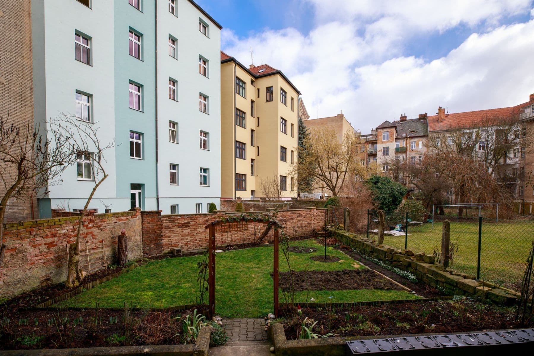 Prenájom bytu 2-izbový 59 m², Chelčického, Plzeň, Plzeňský kraj Prenájom bytu 2-izbový 59 m², Chelčického, Plzeň, Plzeňský kraj