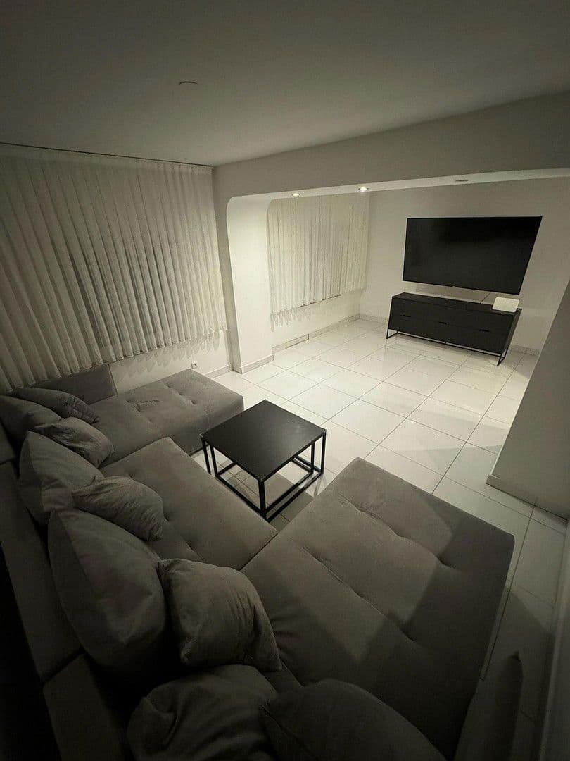 Predaj domu 100 m², pozemek 119 m², Hockenheim, Bádensko-Wurttembersko Predaj domu 100 m², pozemek 119 m², Hockenheim, Bádensko-Wurttembersko