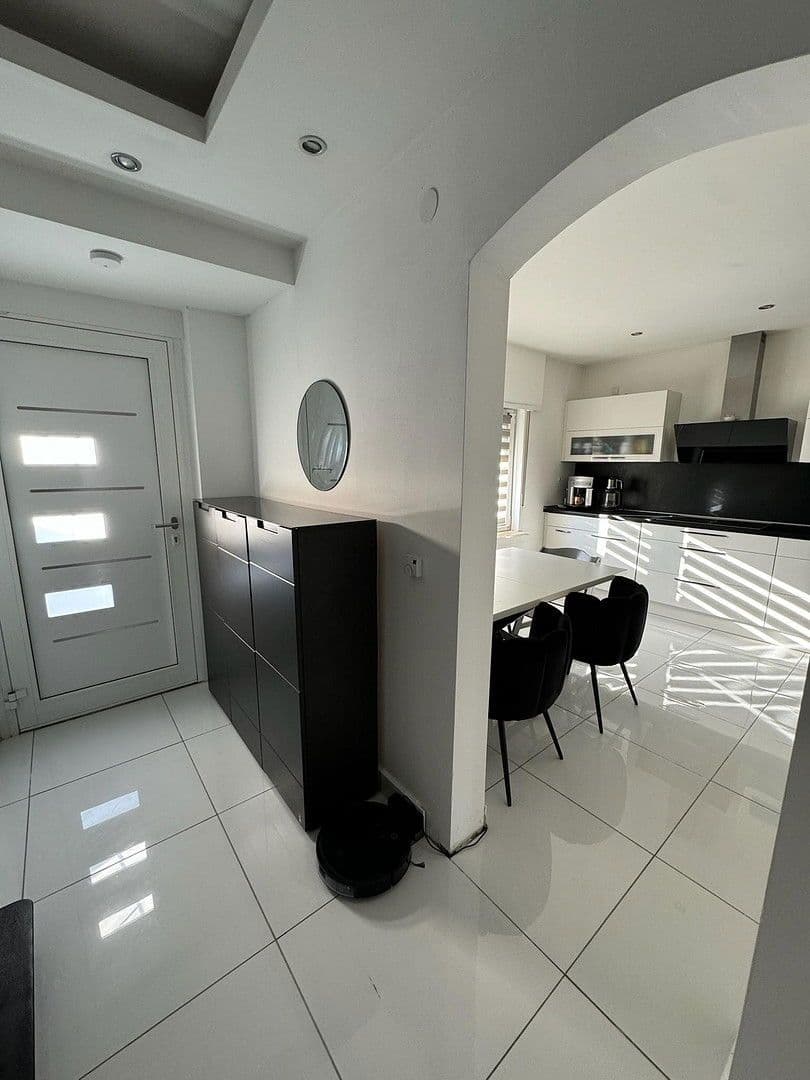 Predaj domu 100 m², pozemek 119 m², Hockenheim, Bádensko-Wurttembersko Predaj domu 100 m², pozemek 119 m², Hockenheim, Bádensko-Wurttembersko