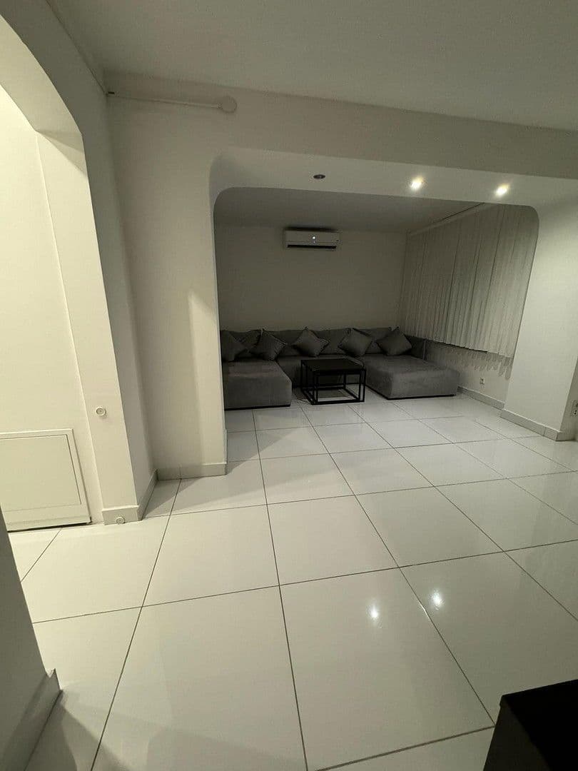 Predaj domu 100 m², pozemek 119 m², Hockenheim, Bádensko-Wurttembersko Predaj domu 100 m², pozemek 119 m², Hockenheim, Bádensko-Wurttembersko