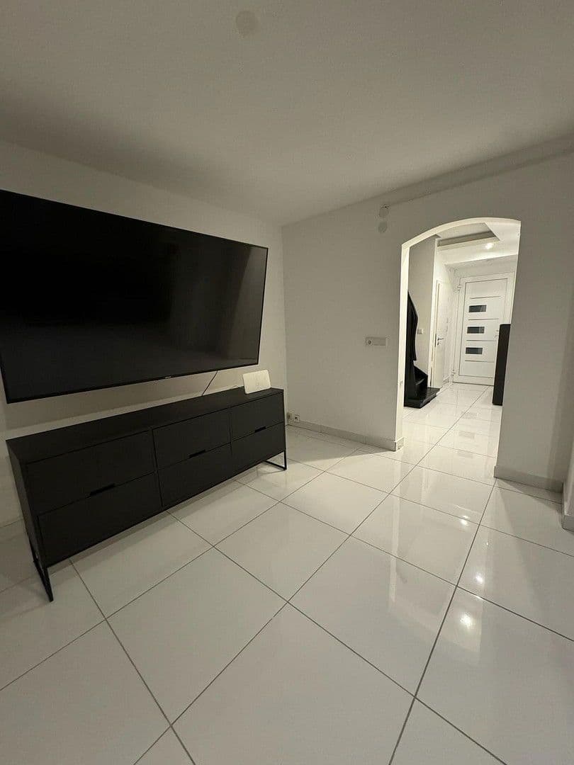 Predaj domu 100 m², pozemek 119 m², Hockenheim, Bádensko-Wurttembersko Predaj domu 100 m², pozemek 119 m², Hockenheim, Bádensko-Wurttembersko