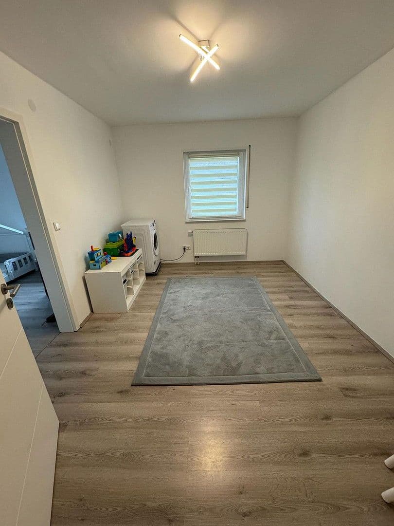 Predaj domu 100 m², pozemek 119 m², Hockenheim, Bádensko-Wurttembersko Predaj domu 100 m², pozemek 119 m², Hockenheim, Bádensko-Wurttembersko