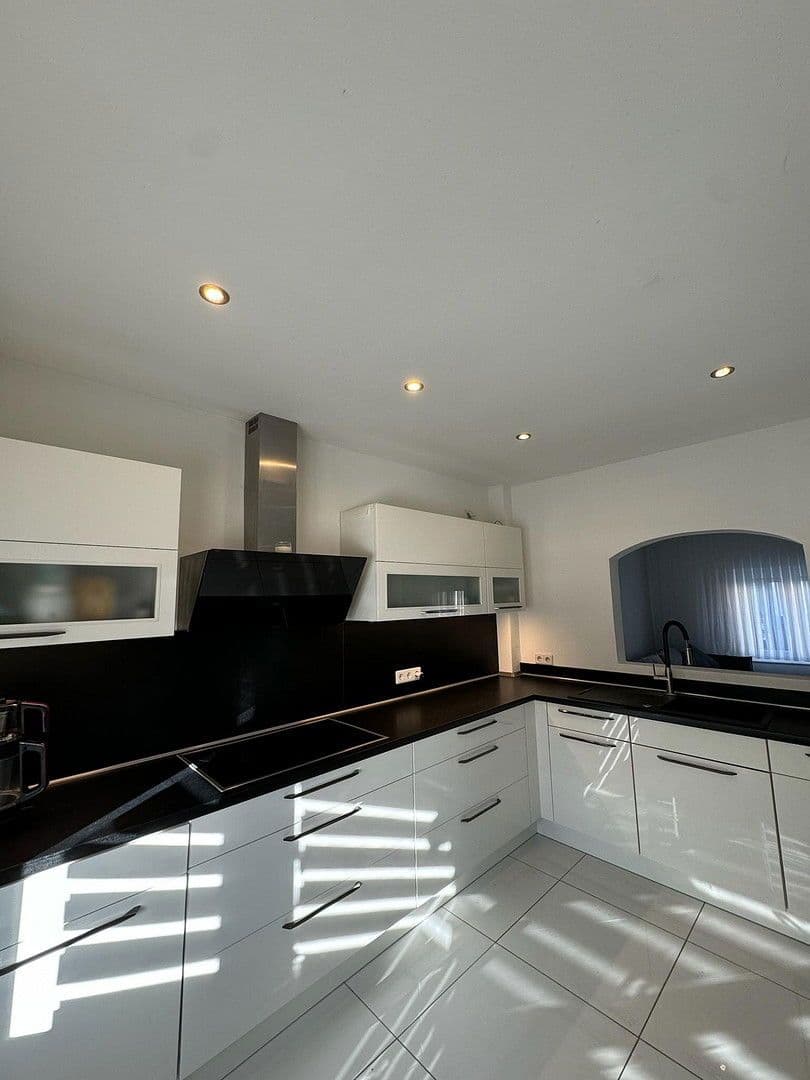 Predaj domu 100 m², pozemek 119 m², Hockenheim, Bádensko-Wurttembersko Predaj domu 100 m², pozemek 119 m², Hockenheim, Bádensko-Wurttembersko